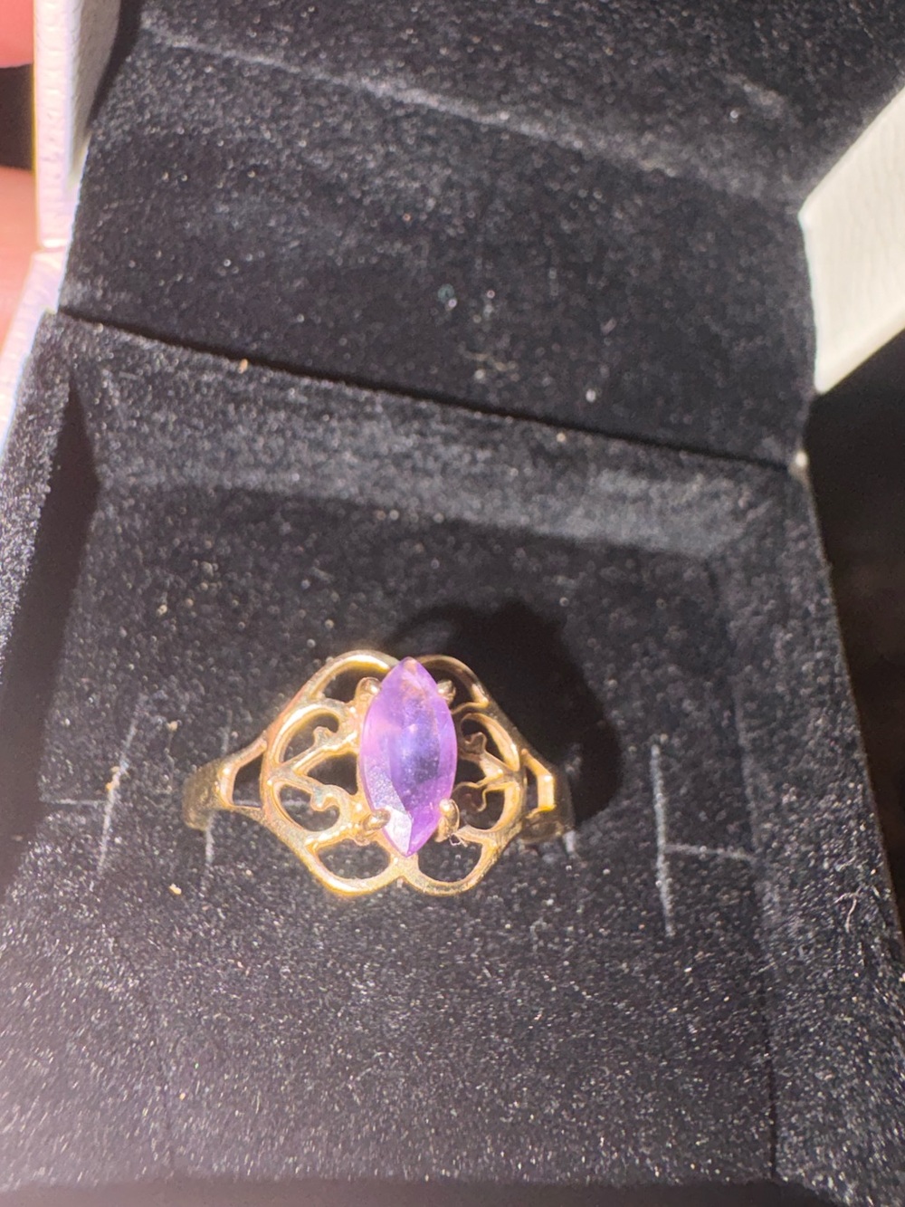 10k Gold Ring with Purple Stone - Women Jewelry size 7